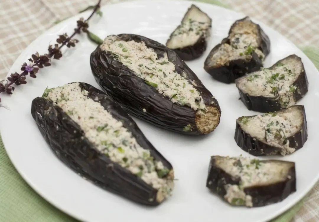 Баклажаны с орехами