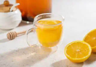 Чай с лимоном, имбирём и мёдом
