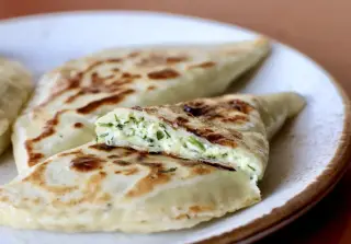 Чуду с сыром и зеленью