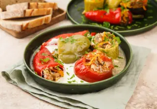 Фаршированные овощи с индейкой и рисом