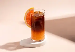 Грейпфрутовый эспрессо-тоник