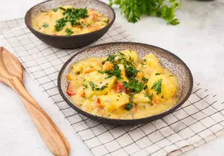 Густое рагу из овощей с нутовой мукой