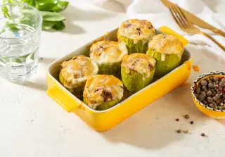 Кабачки в духовке с фаршем и сыром
