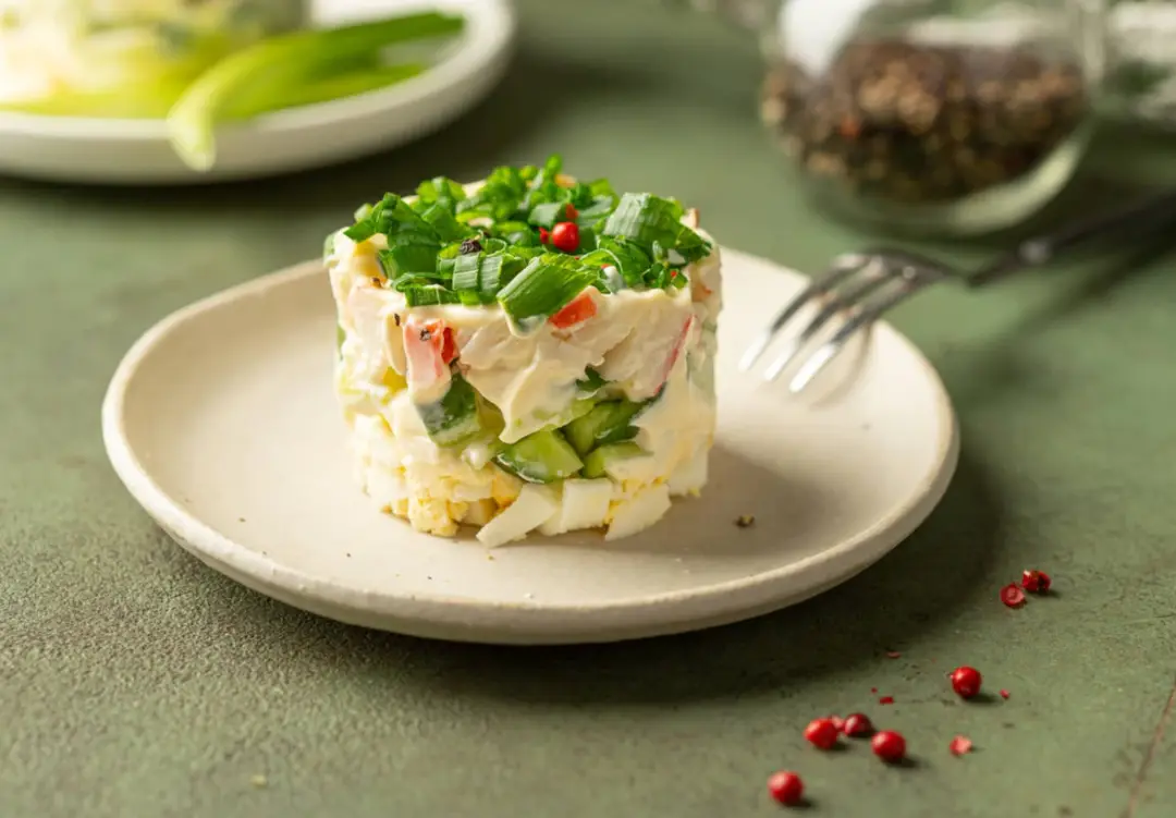 Крабовый салат с огурцом