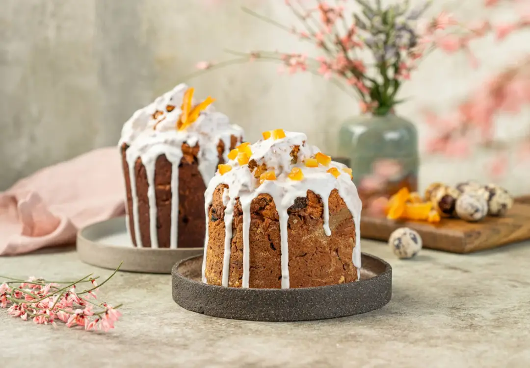 Кулич творожный с цукатами