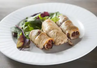 Куриные рулетики по-средиземноморски