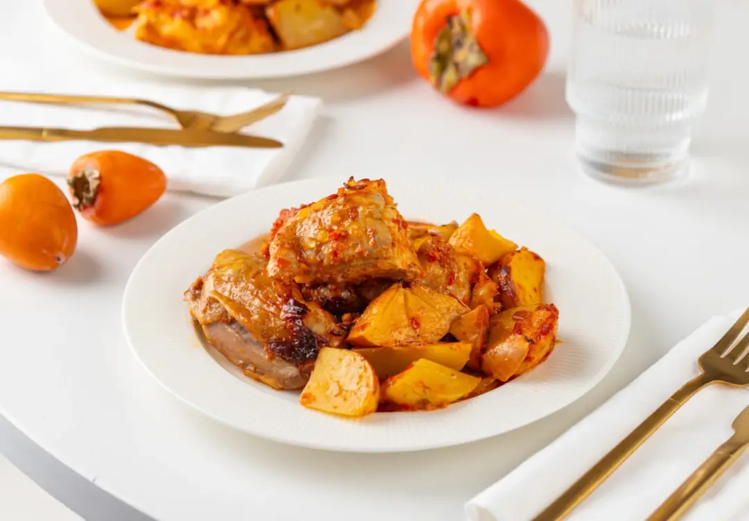 Курица с картофелем и хурмой