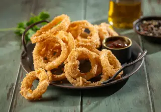 Луковые кольца в кляре