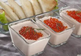 Мусс из копченой горбуши с икрой