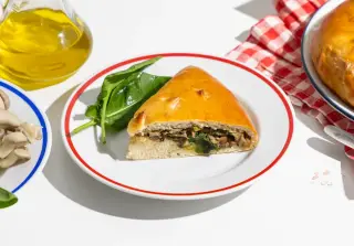 Пирог со щавелём и грибами