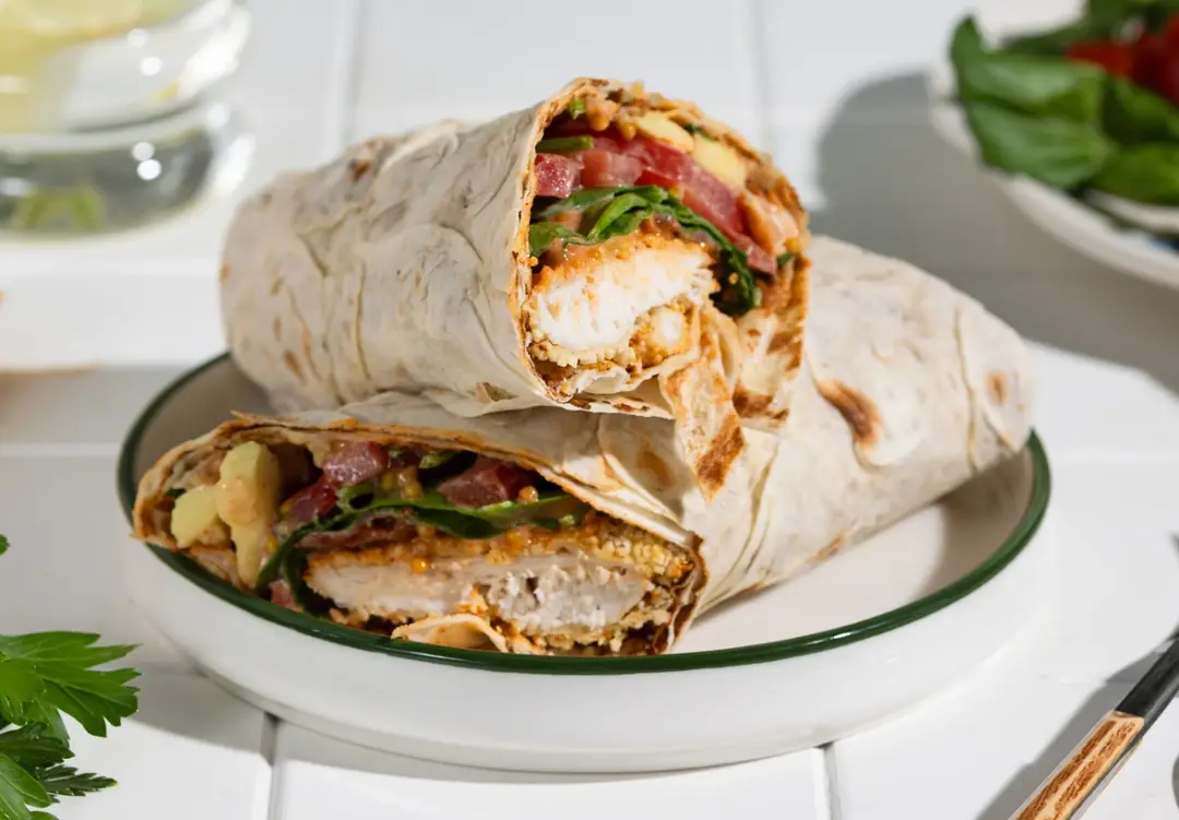 Ролл из лаваша с хрустящей курицей