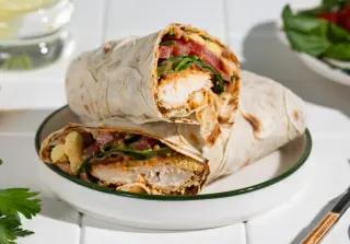 Ролл из лаваша с хрустящей курицей