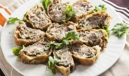 Рулет с фаршем (рецепт от Елены Мозгуновой)