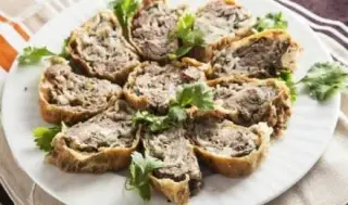 Рулет с фаршем (рецепт от Елены Мозгуновой)