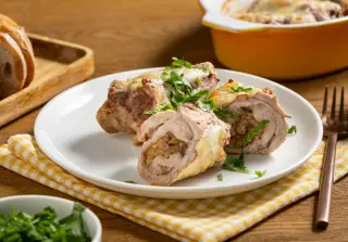 Рулетики из свинины с картофелем и грибами