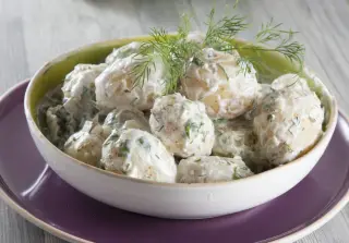 Салат из молодого картофеля