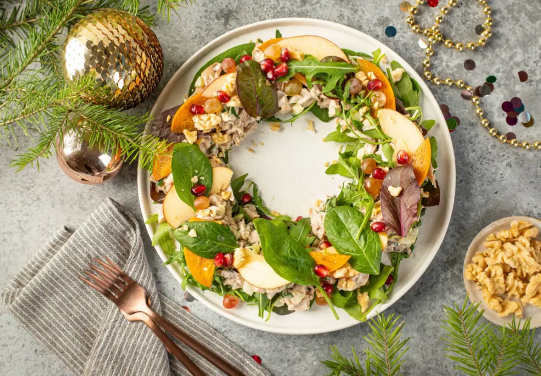 Салат «Рождественский венок» с курицей