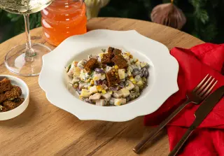 Салат с фасолью и курицей