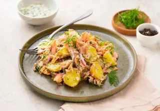 Салат с горбушей и беби-картофелем
