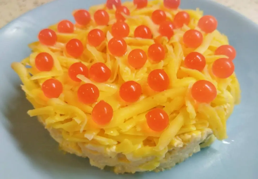 Салат с курицей и джусболлами