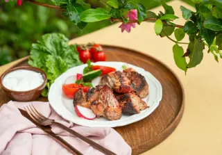 Шашлык из свиной шеи на кефире