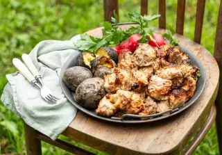 Шашлык из свиной шеи на майонезе