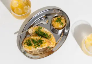Щучья икра с луком и маслом