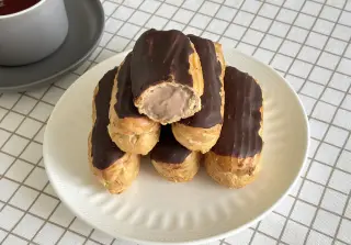 Шоколадные эклеры