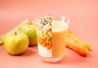 Смузи с морковью, сельдереем, яблоком