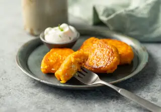 Сырники с манкой и морковью