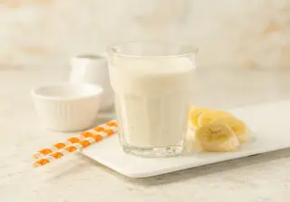 Цельнозерновой смузи с бананом