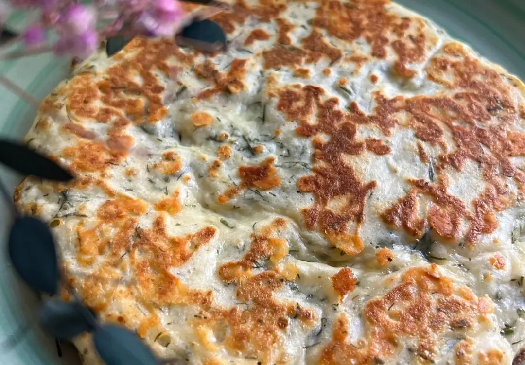 Творожно-сырные лепёшки
