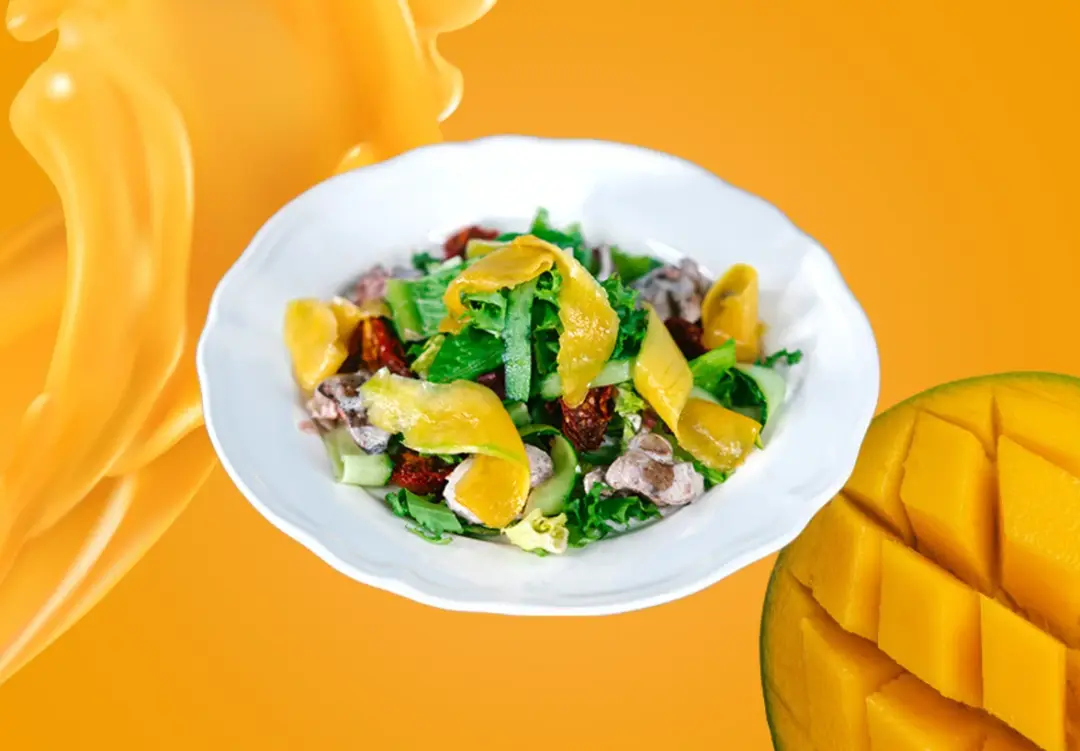 Тёплый салат с манго и куриной печенью