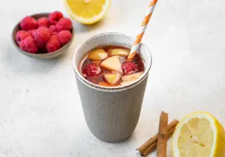 Яблочный глинтвейн с малиной