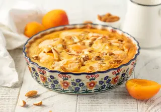 Заливной пирог с абрикосами (флонярд)