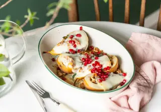 Запечённые груши с козьим сыром и орехами