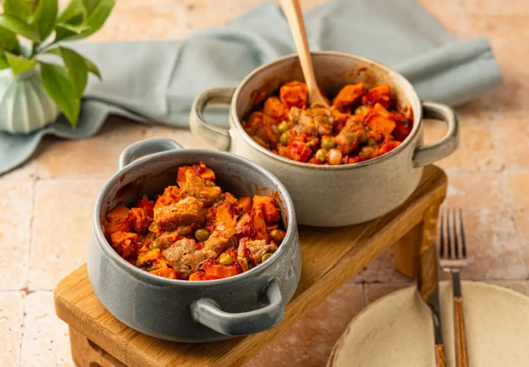 Жаркое из шашлыка с овощами в горшочках