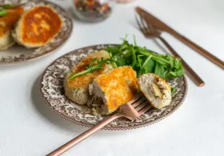 Зразы с курицей, грибами и перловкой